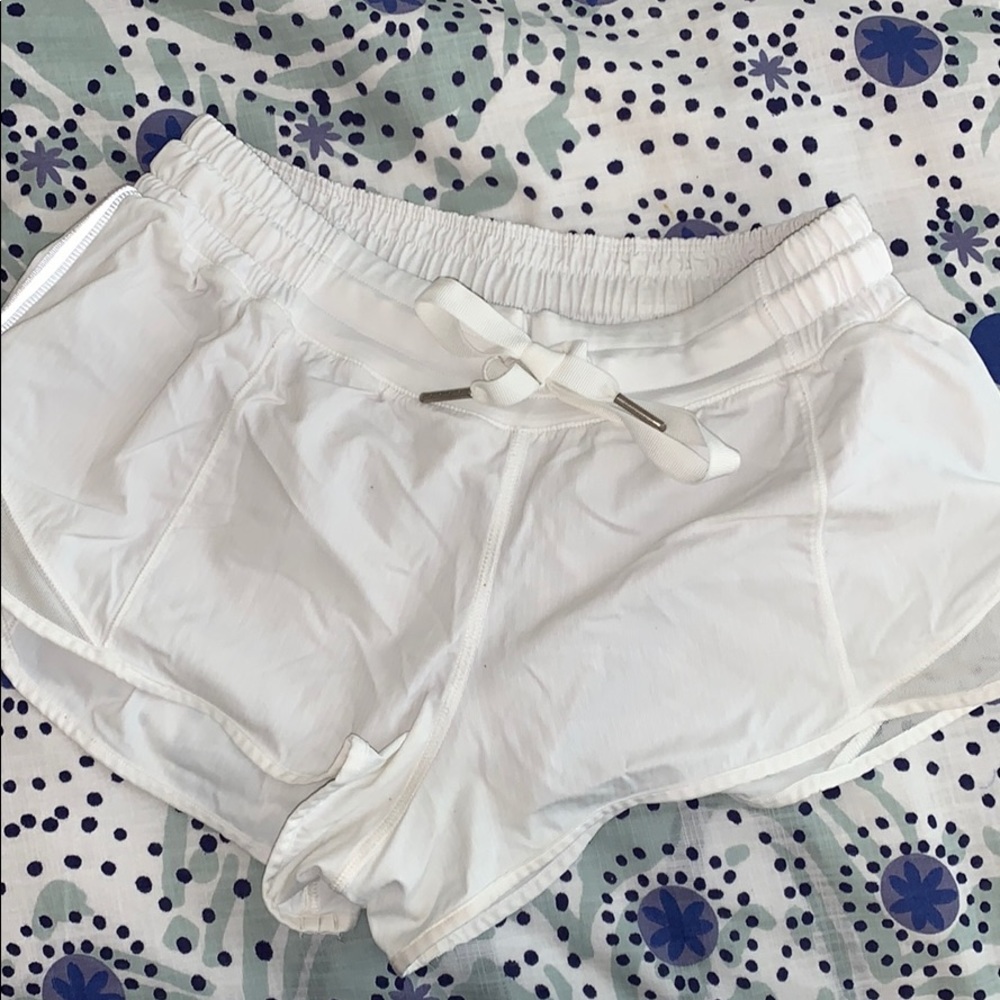 Lululemon Hotty Hot Short I 2.5”